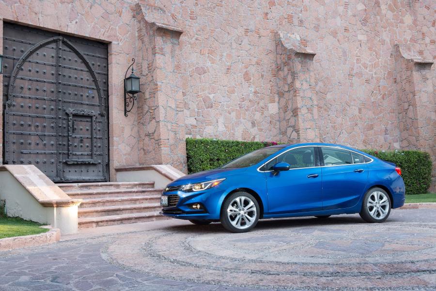  Chevrolet Cruze Premier 2016 года  (фото 10 из 19)